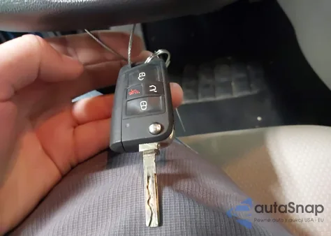 2021 Volkswagen Jetta 1.4T R-Line/1.4T S/1.4T Se z USA, uszkodzony, nr VIN 3VWC57BU8MM067873